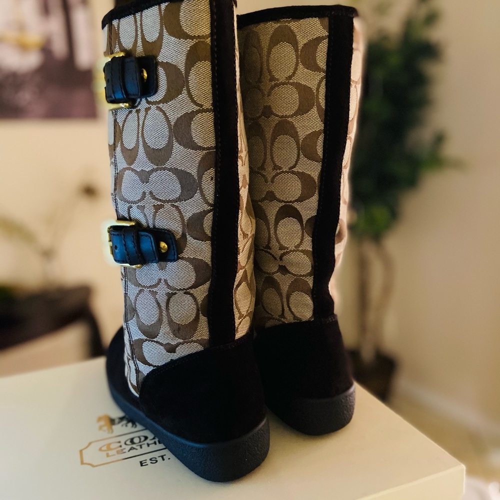 Coach Boots - Picture 3 of 4